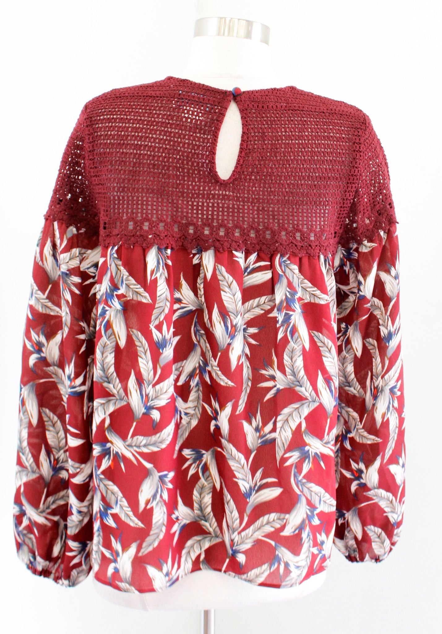 Mynahs Renyu Taandon Anthropologie Burgundy Red Floral Crochet Top Blouse Sz XS Long Sleeve