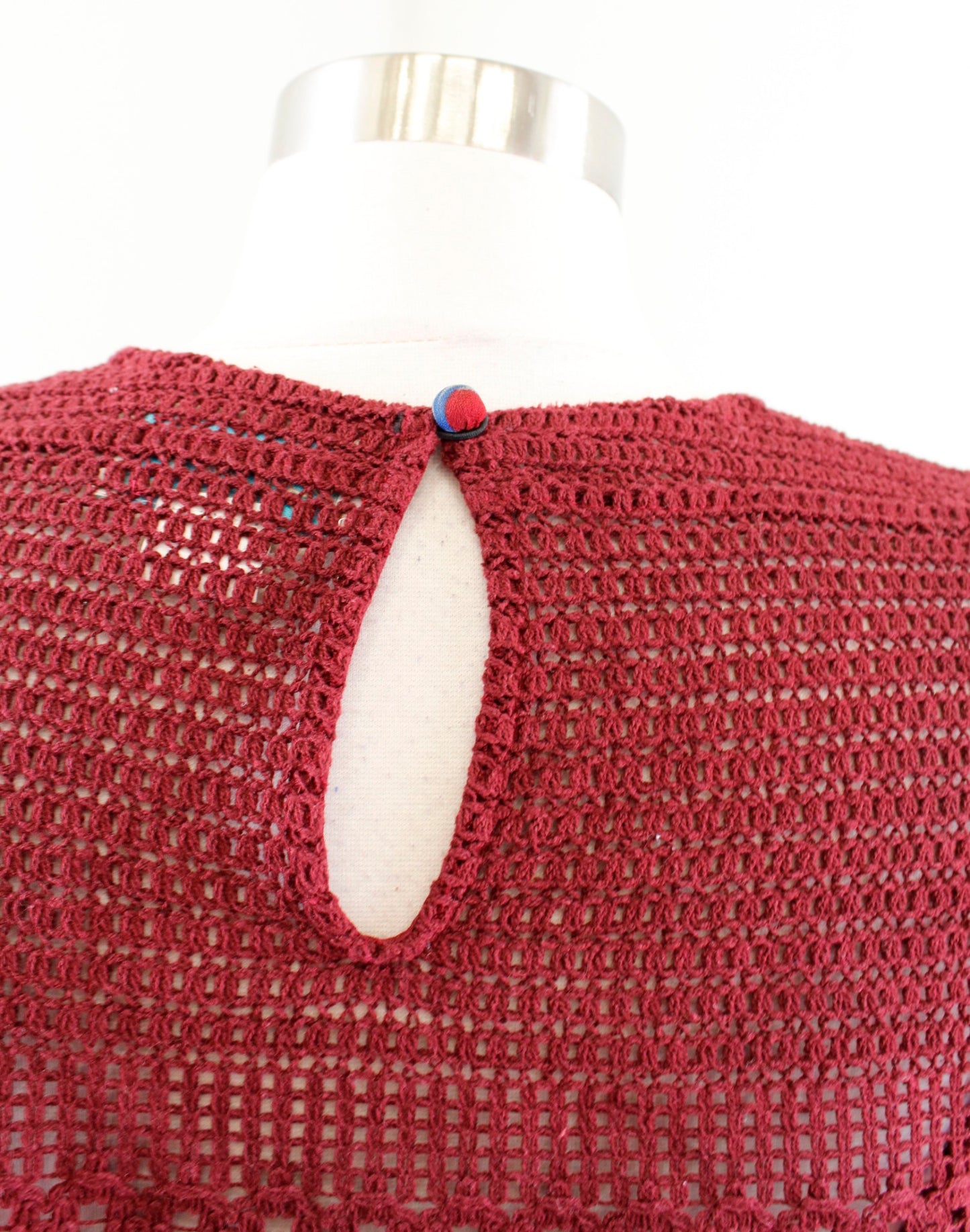 Mynahs Renyu Taandon Anthropologie Burgundy Red Floral Crochet Top Blouse Sz XS Long Sleeve