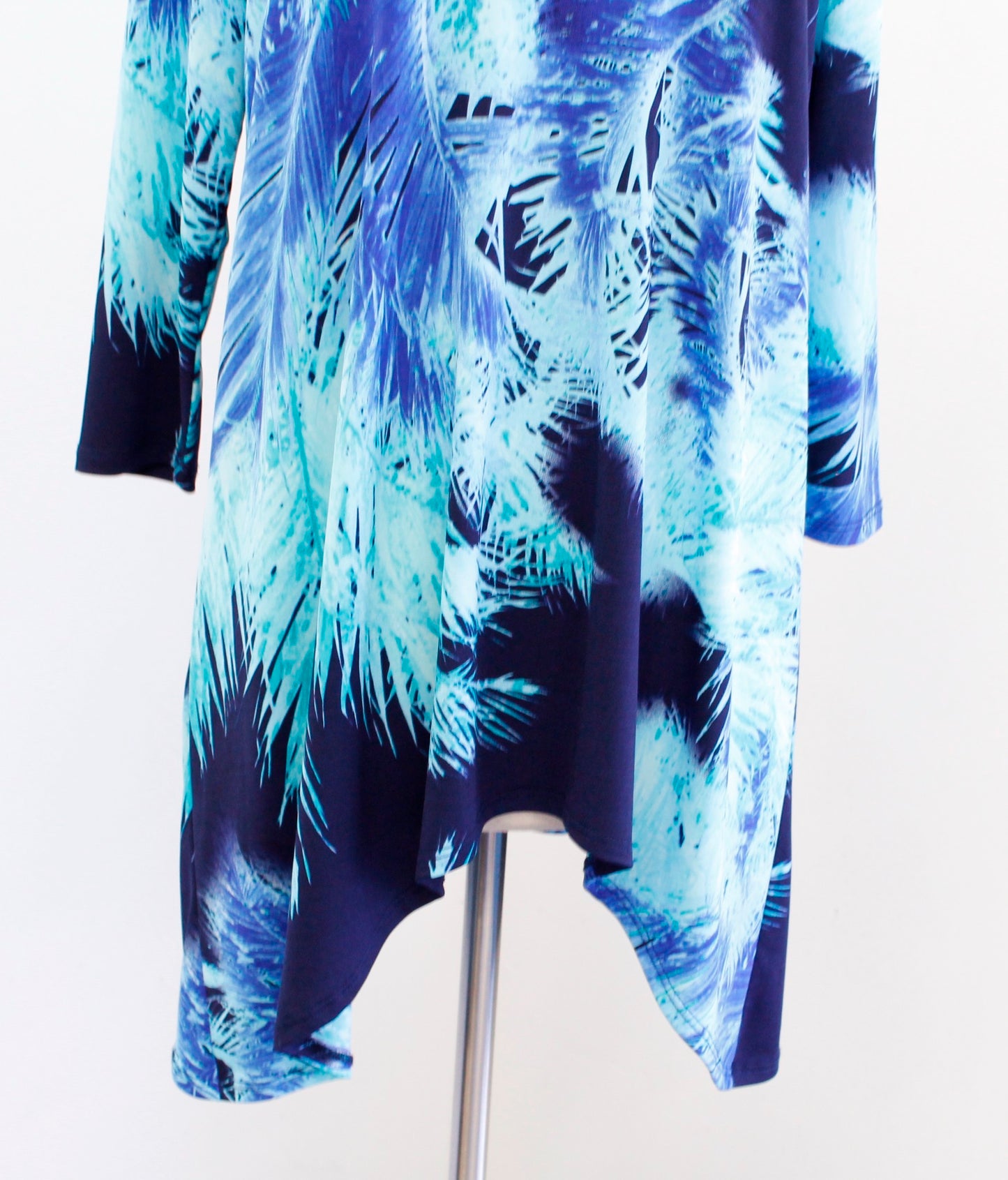 Clara Sun Woo Blue Palm Leaf Print Asymmetrical Cold Shoulder Tunic Top Blouse S