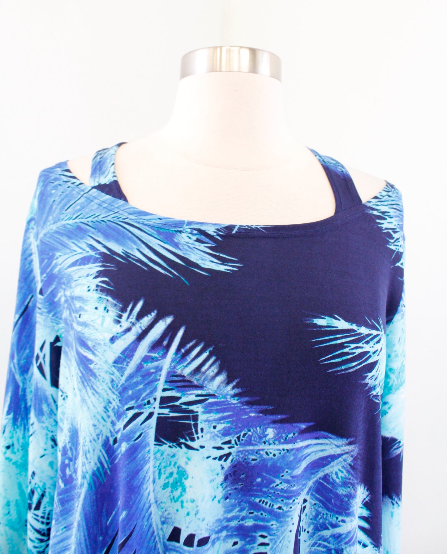 Clara Sun Woo Blue Palm Leaf Print Asymmetrical Cold Shoulder Tunic Top Blouse S