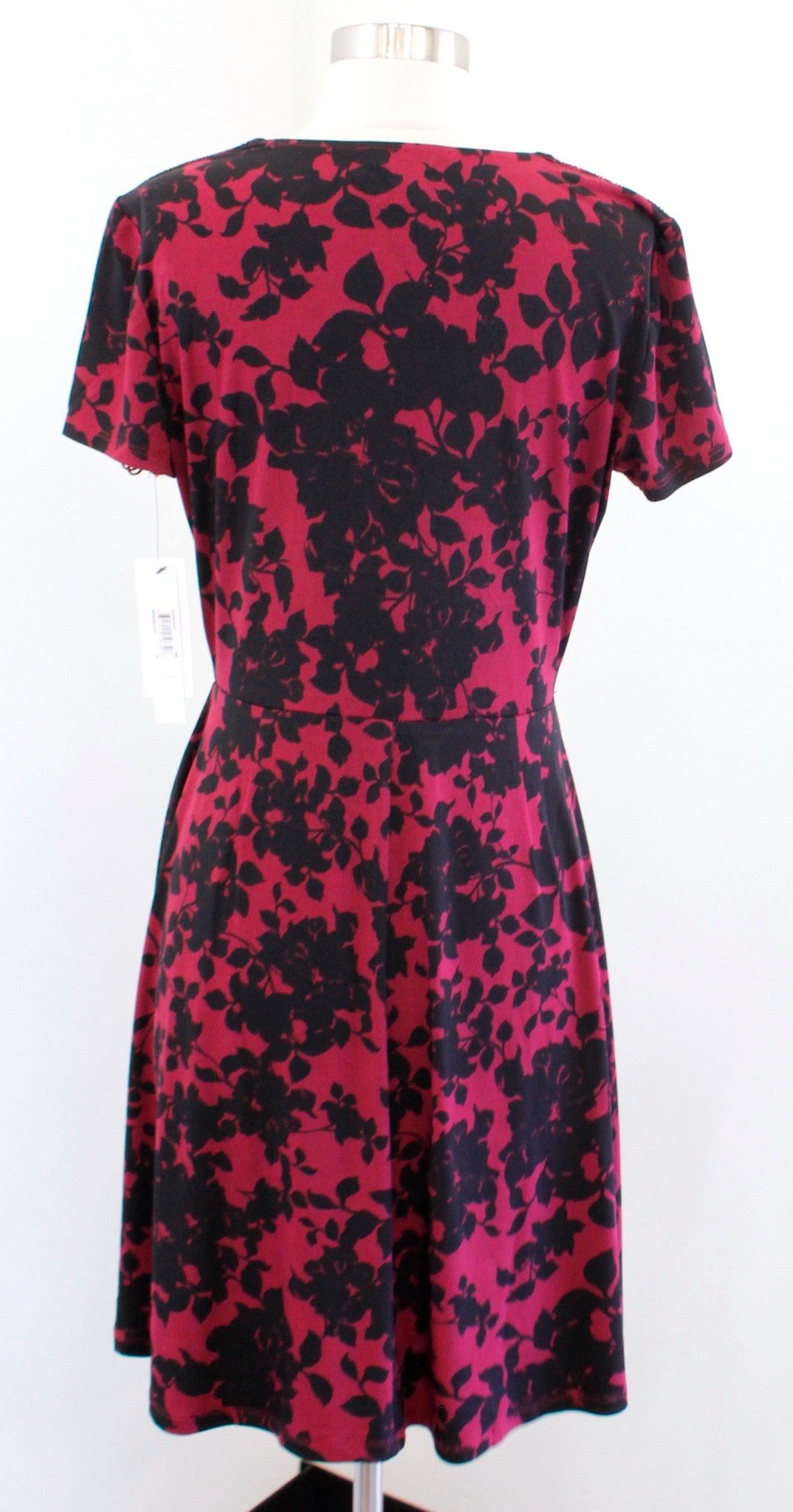 NWT Maggy London x Stitch Fix Burgundy Black Floral Jersey Dress Smocked Size 8