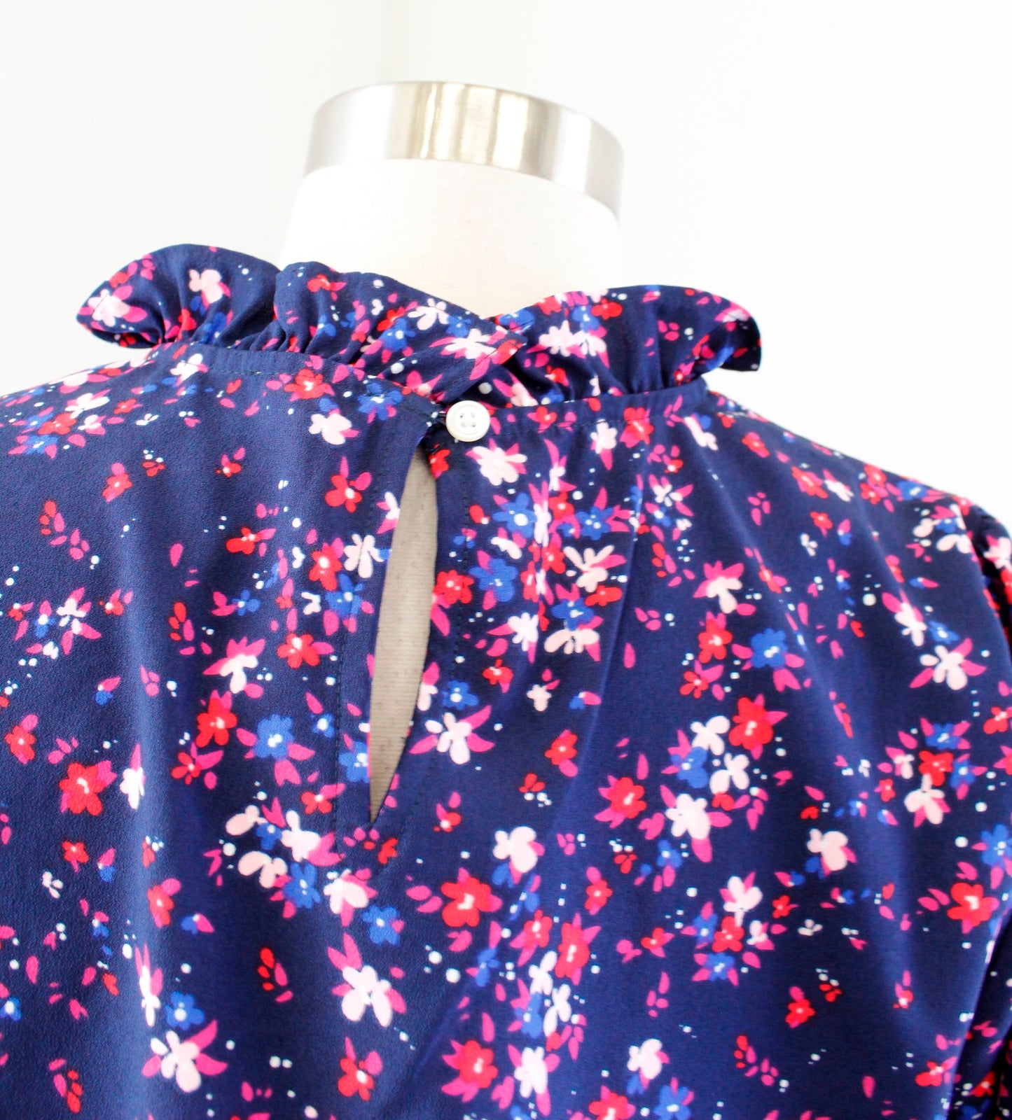 NWT J Crew Navy Blue Floral Print Ruffle Neck Long Sleeve Top Blouse Size S