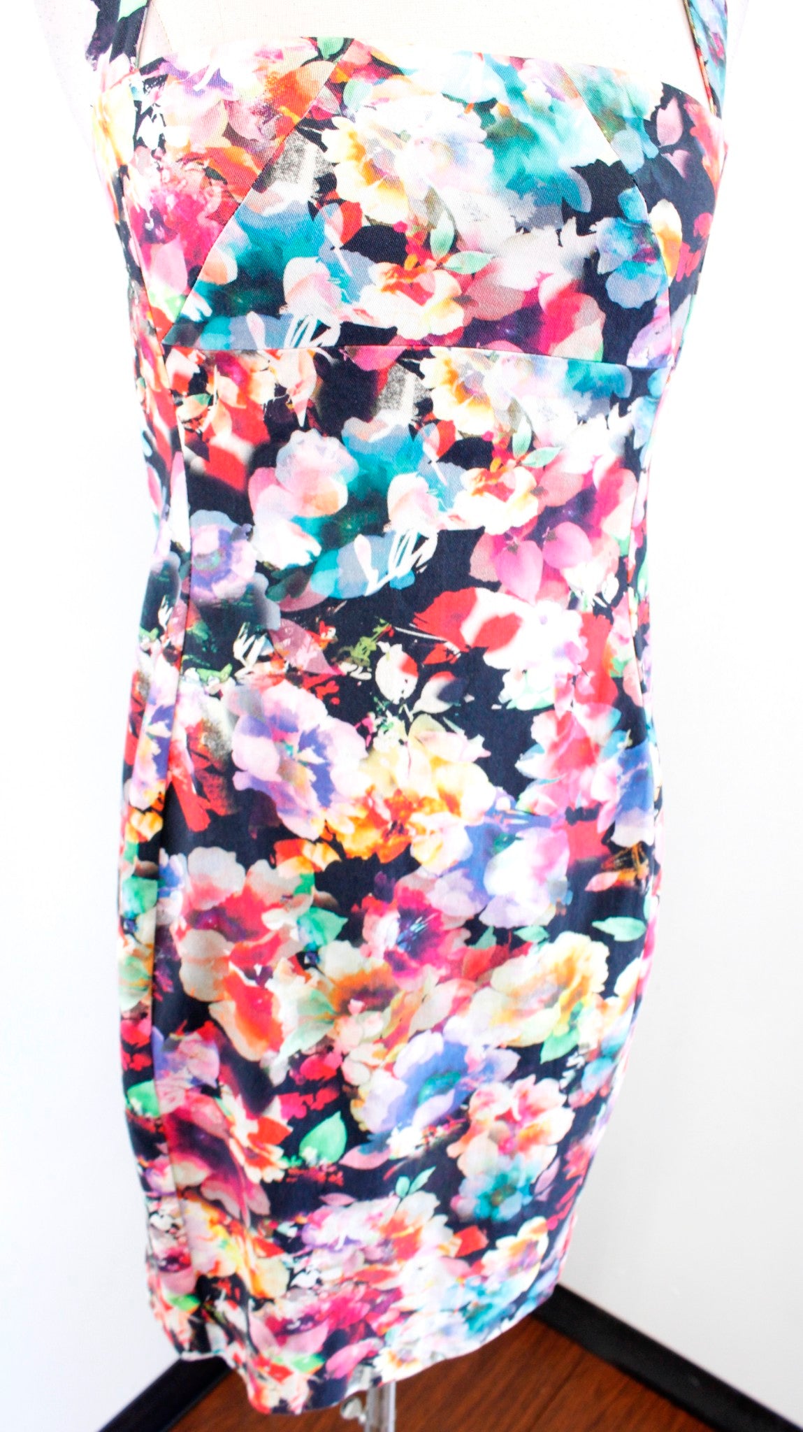 Black Halo Bryson Floral Print Cross Back Strappy Sheath Dress Size 4 Cocktail