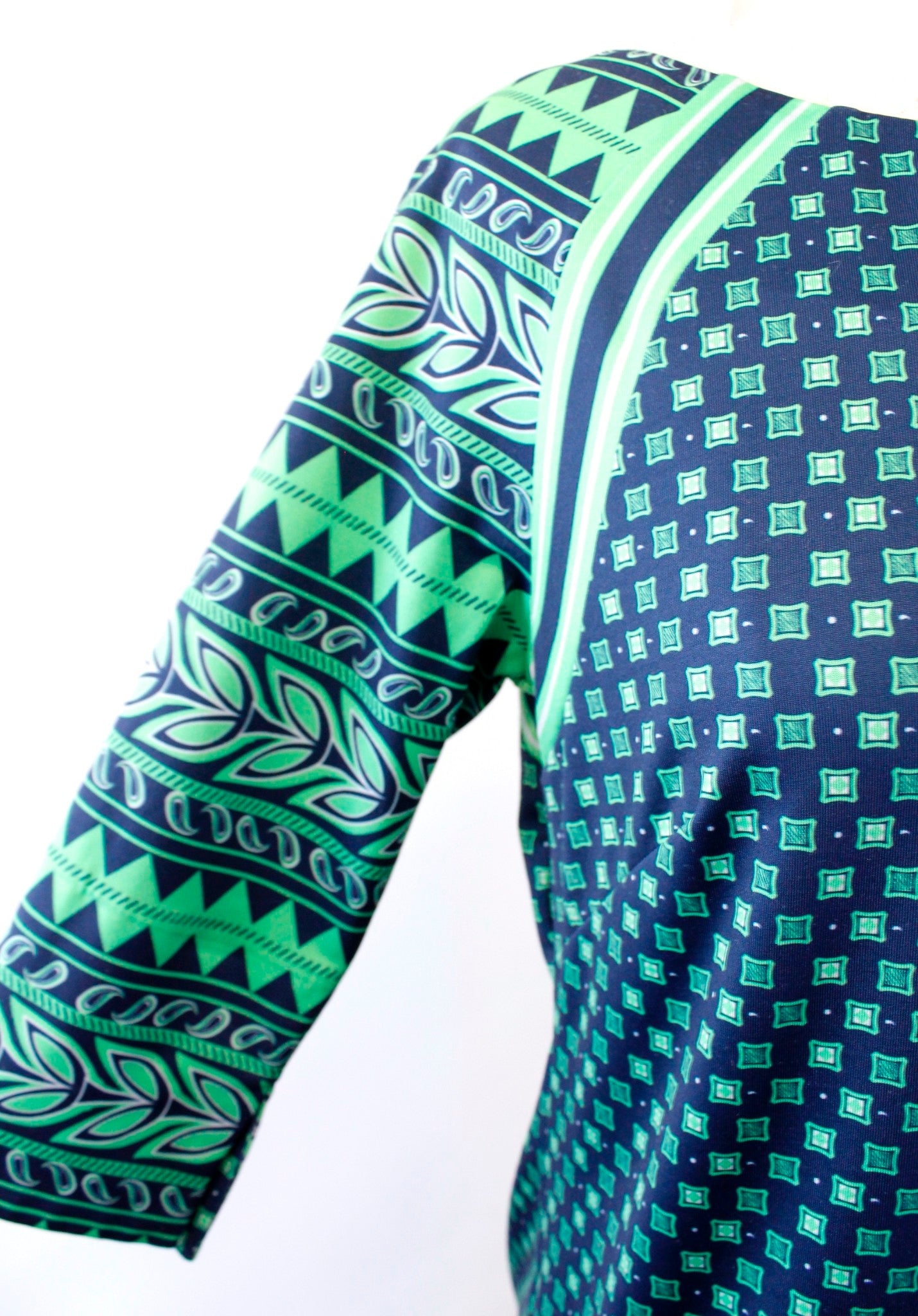 Gretchen Scott Navy Blue Green Geometric Print Top Blouse Size Shrimp XXS 2XS