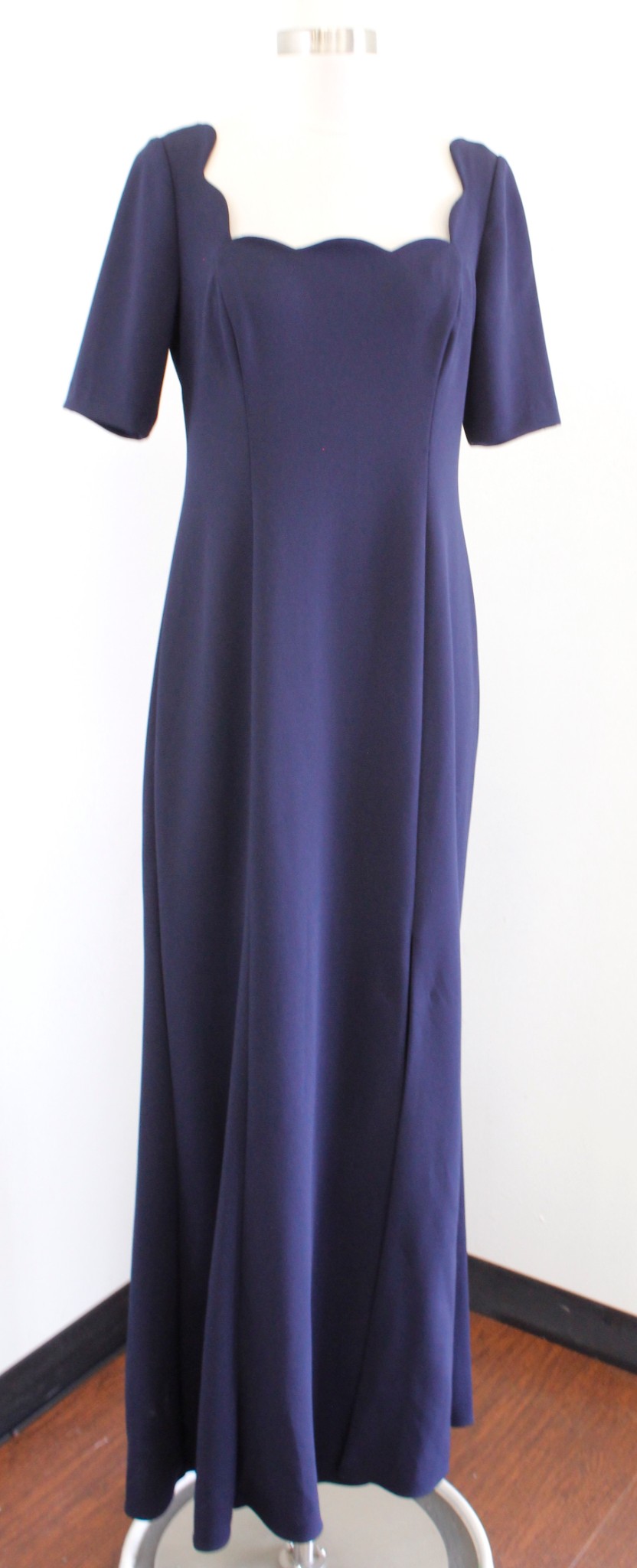 Adrianna Papell Navy Blue Stretch Crepe Scalloped Formal Dress Evening Gown 10