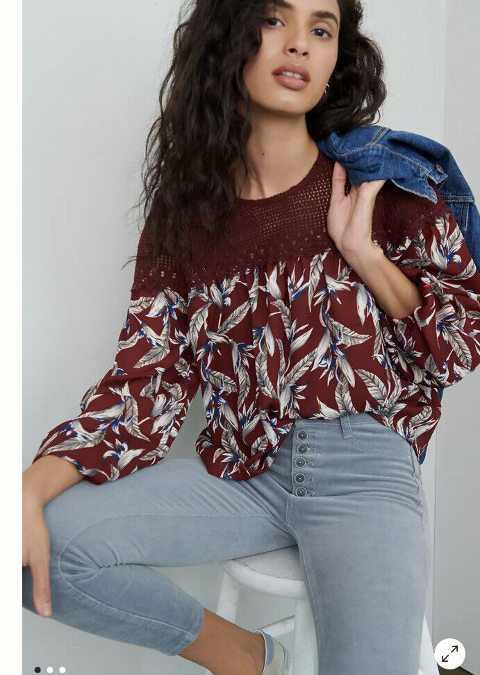 Mynahs Renyu Taandon Anthropologie Burgundy Red Floral Crochet Top Blouse Sz XS Long Sleeve