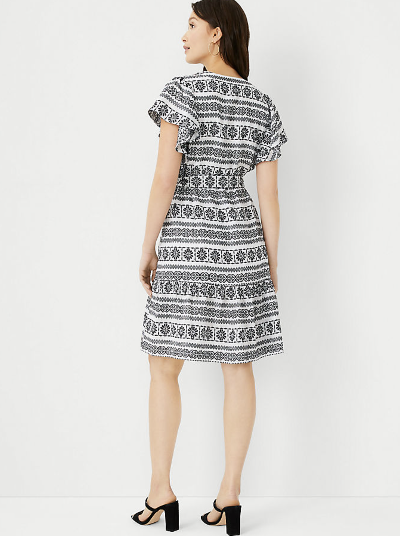 Ann Taylor Dobby Black White Floral Embroidered Flutter Sleeve Tie Waist Dress S